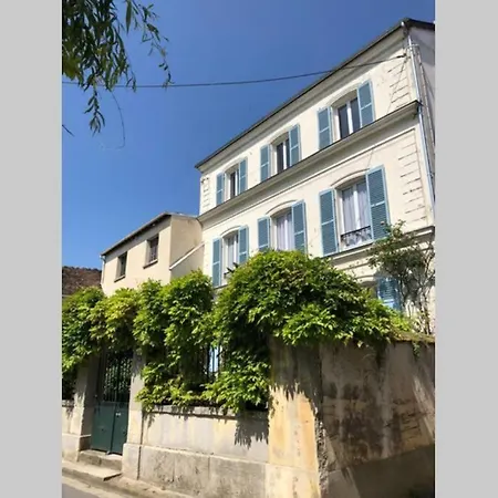 Les Glycines Du Vexin - Studio Etage - Netflix