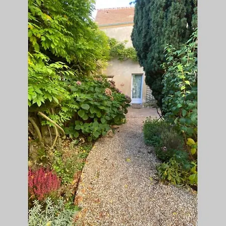 Les Glycines Du Vexin - Studio Etage - Netflix * Evecquemont