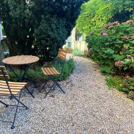 Les Glycines Du Vexin - Studio Etage - Netflix Evecquemont