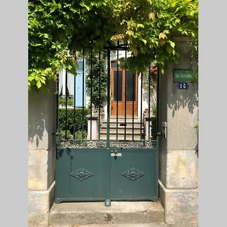 Les Glycines Du Vexin - Studio Etage - Netflix Evecquemont